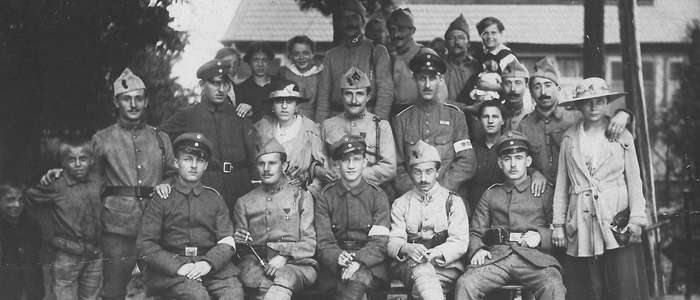Deutsche und Franzosen im besetzten Nied, um 1920; Foto: Sammlung A. Vollert